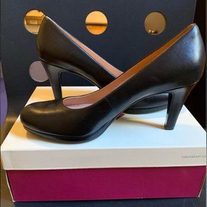 Naturalizer Black Pump 8.5, Brand New!